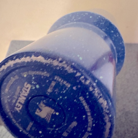 Used good condition Stanley Blue Speckled Travel Mug w accessories. - Picture 4 of 10